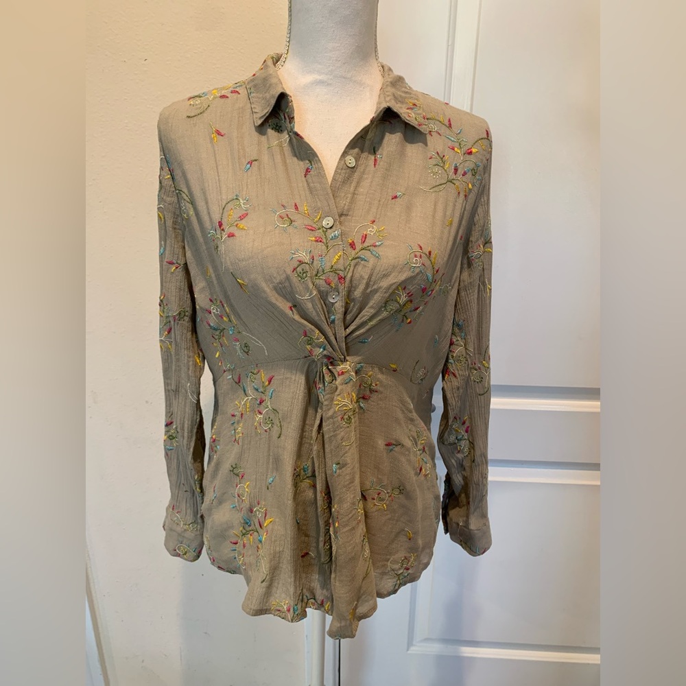 Anthropologie Fig and Flower Floral Embroidered Blouse M
